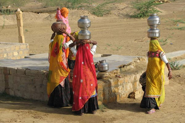 camel safari in Jaisalmer